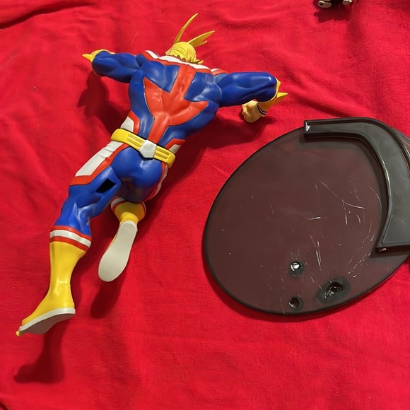All might anime figure - Picture 2 of 3